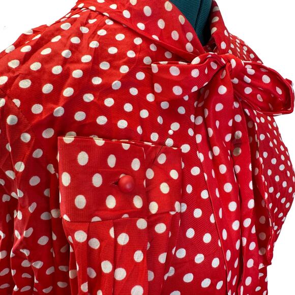 Vintage 70s Red Polka Dot Blouse with Bow Neck – Stoner Square, Size 16 M/L - Picture 2 of 16